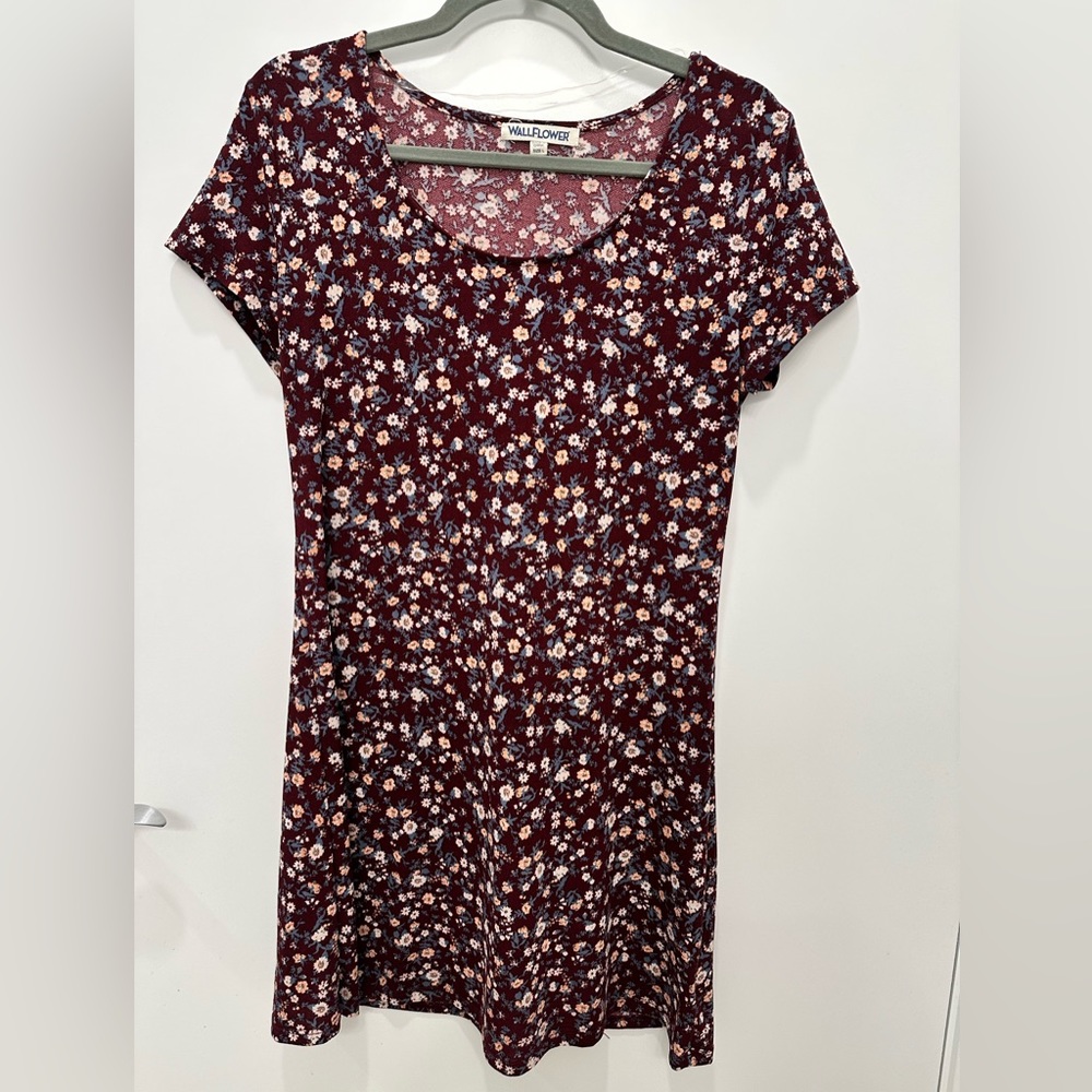 WallFlower Floral burgundy Summer short sleeve dress size L
